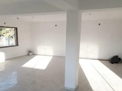 Local en Venta en Parque Sakura, USD 350.000