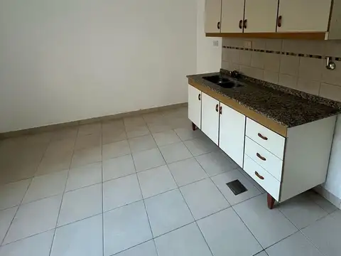 Departamento 6 ambientes con 2 baños