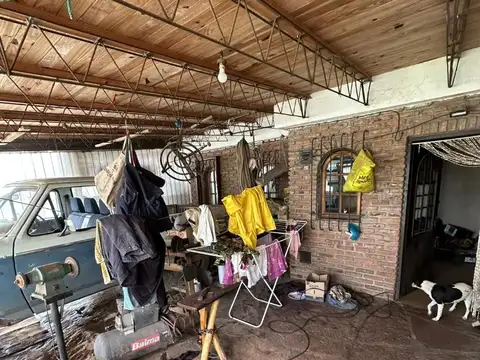 Casa en Venta con 2 cocheras