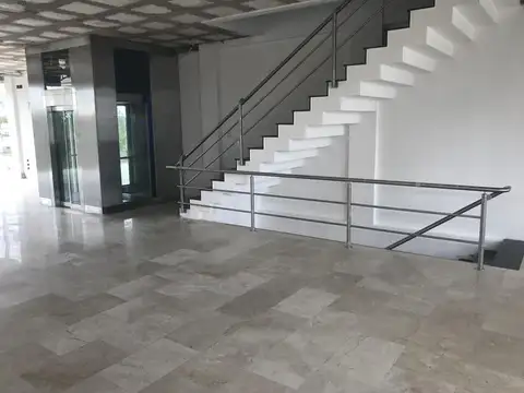 Local en Alquiler en 43/10 y 11 La Plata - Alberto Dacal Propiedades