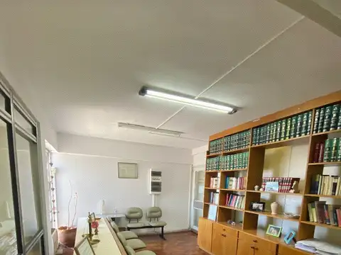 Oficina en Venta 62 años