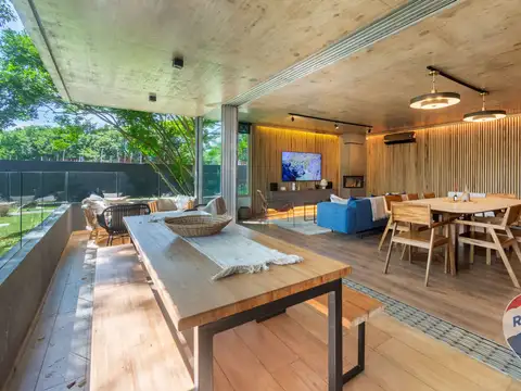 VENTA 4 AMBIENTES ELEGANCIA Y CONFORT EN PQ LELOIR