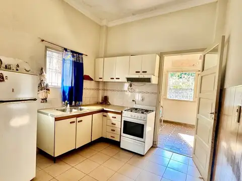 Casa en Venta Quilmes 4amb Apto Cred! Gran Lote!