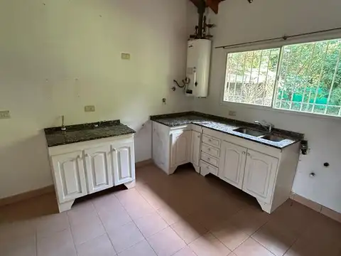 Casa 3 ambientes con 1 baño