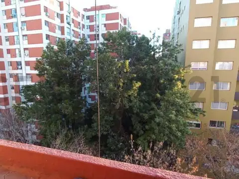 Tapiales 1400 , Piso 7