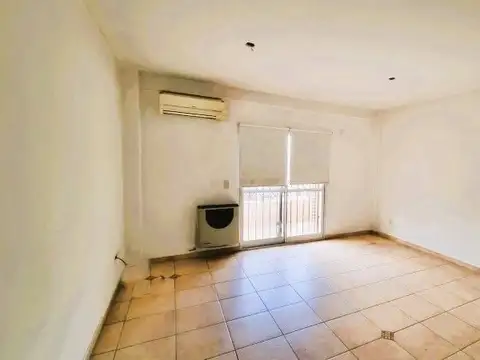 Azcuenaga 900, Piso 1