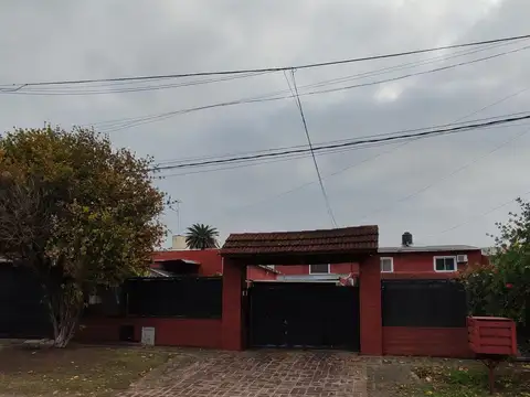Departamento 14 ambientes con 6 baños