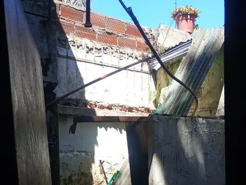 Casa 3 ambientes con 1 baño