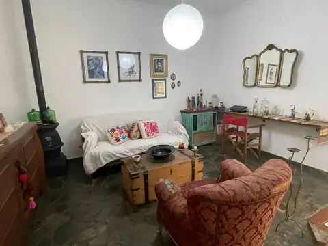 Casa 3 ambientes con 1 baño
