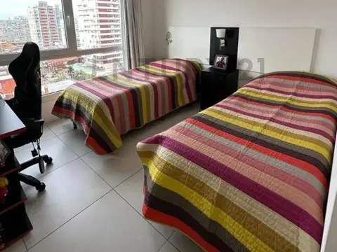 Departamento 6 ambientes con 2 baños