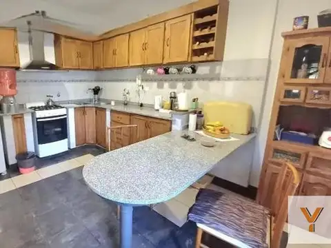 Casa en venta - 3 Dormitorios 2 Baños - Cochera - 900Mts2 - General Belgrano