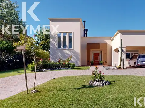 VENTA CASA DE 3 DORMITORIOS EN MIRALAGOS