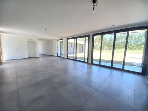 Casa en Venta en Haras Del Sur, USD 210.000