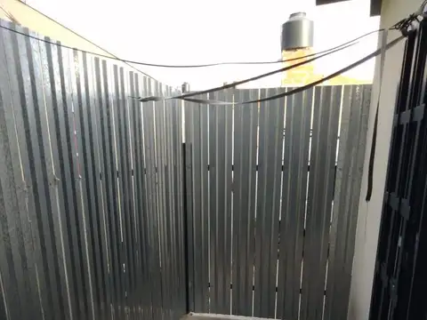 Depto Tipo Casa 2 ambientes con 1 baño
