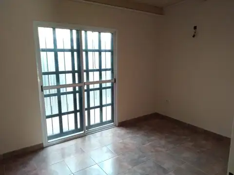 Depto Tipo Casa en Alquiler de 2 ambientes
