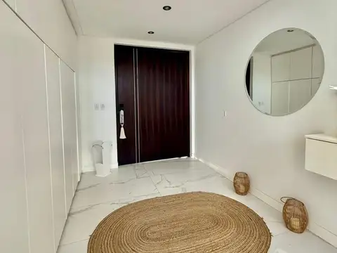 Casa en Alquiler en Fincas de Iraola II, USD 4.000