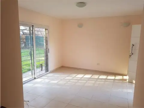 Excelente duplex complejo cerrado en Av. Ricardo Rojas 9985