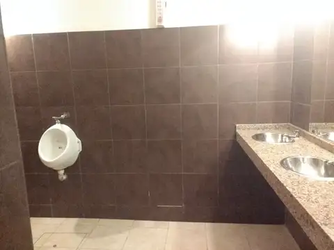 Local en Venta Via Pública