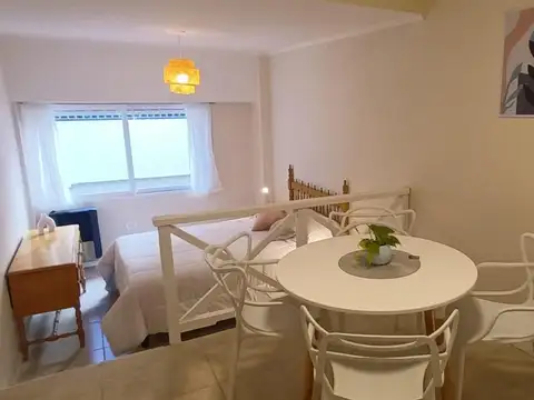 Falucho 1800, Piso 1