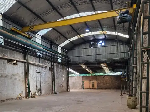 ALQUILER – DEPÓSITO - GALPÓN + OFICINAS Y VIVIENDA