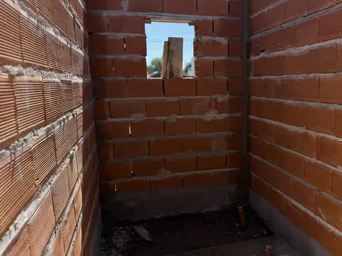 Casa 3 ambientes con 1 baño