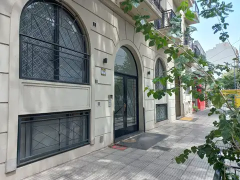 VENTA MONOAMBIENTE MONTE CASTRO CON BALCON APTO CR