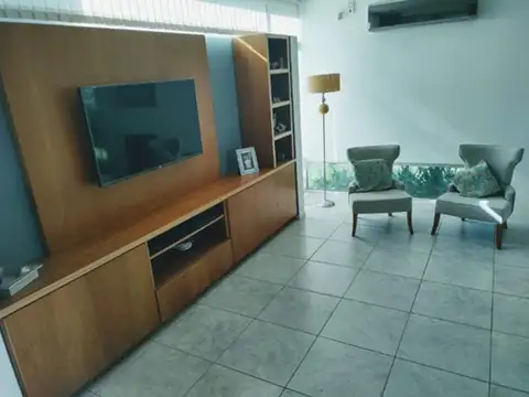 Casa 4 ambientes con 4 baños
