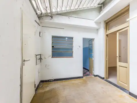 Zuviría 800, Piso 0