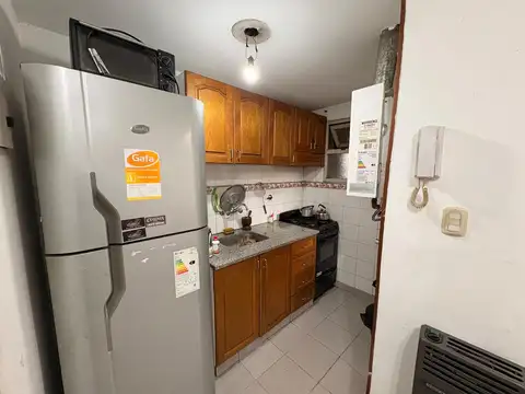 Departamento de 2 dormitorios con patio en venta en La Plata sobre Calle 22 [Cod: 7]