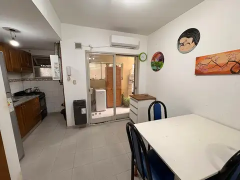 Departamento de 2 dormitorios con patio en venta en La Plata sobre Calle 22 [Cod: 7]