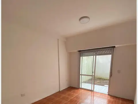 Depto Tipo Casa 2 ambientes con 1 baño