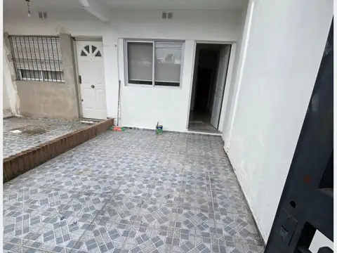 Depto Tipo Casa en Venta de 2 ambientes