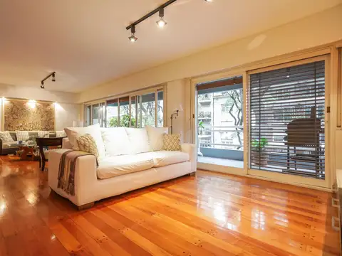 Coronel Diaz  al 1400