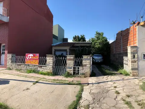 Casa - Venta - Argentina, La Matanza - LUIS VERNET 5678