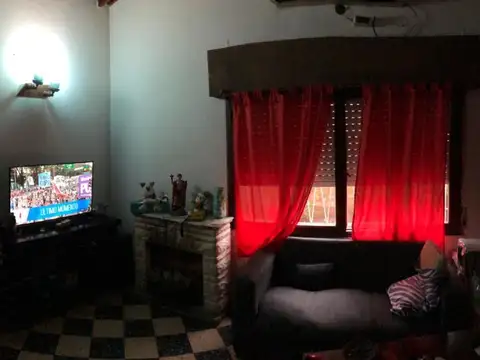 Casa - Venta - Argentina, La Matanza - LUIS VERNET 5678