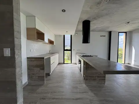 Casa en Venta en San Sebastián, USD 228.000