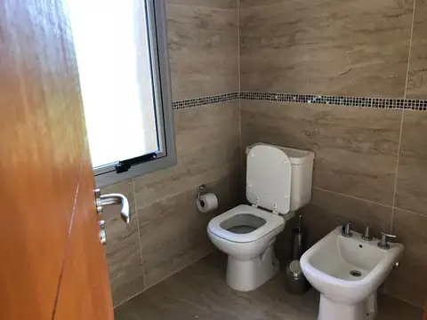 Casa en alquiler en Area 60