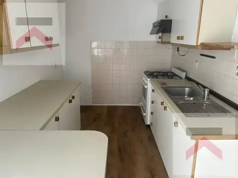 Casa en Alquiler en La Lucila Vias / Libertador, USD 1.700