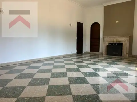 Casa en Alquiler con 1 cochera