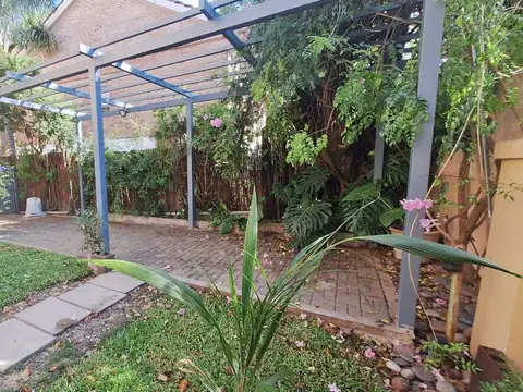 Casa en Alquiler al Este