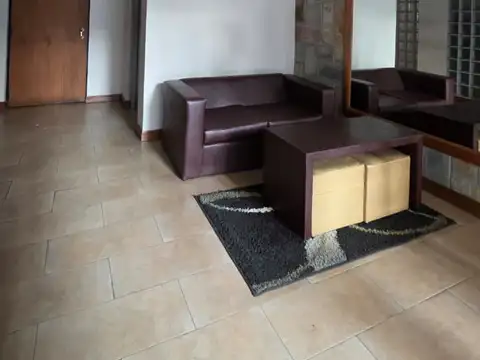 Mario Bravo 400, Piso 5
