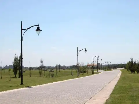 Terreno en Venta 25  mts Frente