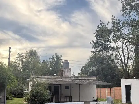 Casa a refaccionar en Parque Leloir