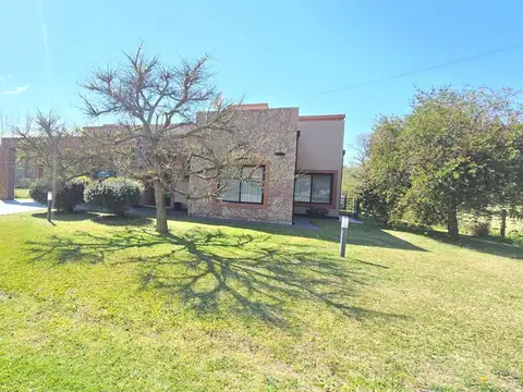 CASA EN VENTA - CLUB DE CAMPO LAS PERDICES