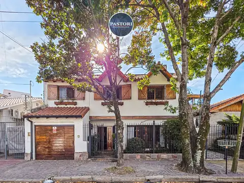 VENTA DE CASA 5 AMB EN OLIVOS ROCHE