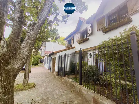 VENTA DE CASA 5 AMB EN OLIVOS ROCHE