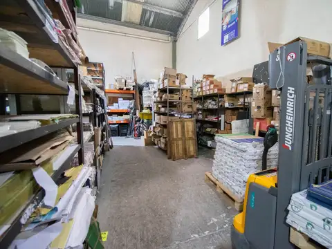 LOCAL Y GALPON EN VENTA LA PLATA