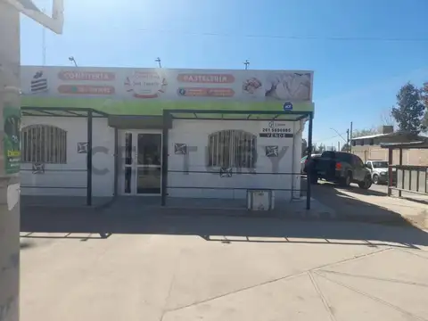 Casa 5 ambientes con 1 baño