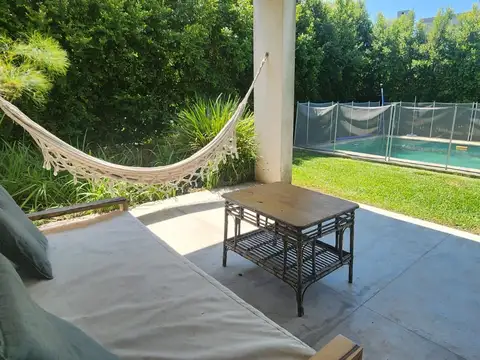 Casa en Venta con 6 cocheras