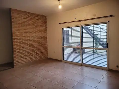 Pasco 3900, Piso 0